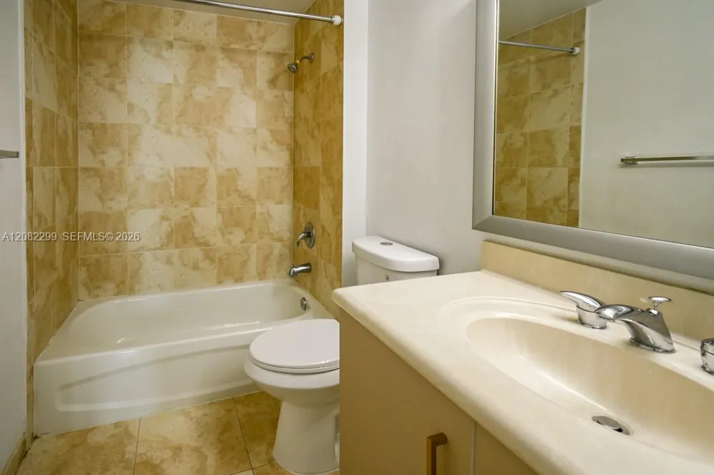 7900 Harbor Island Dr #606 North Bay Village, FL 33141