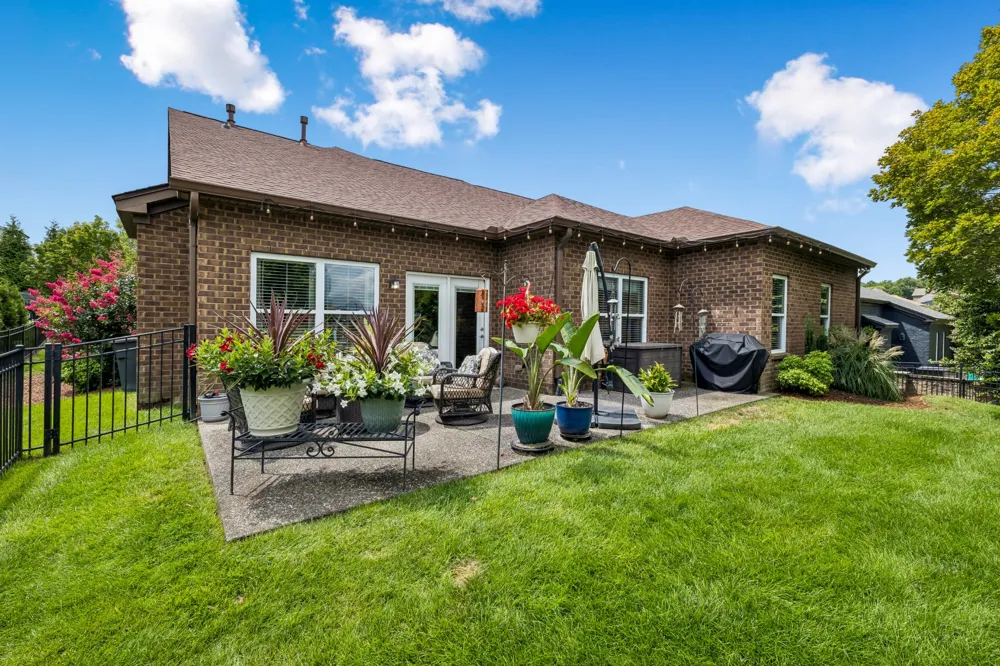 379 Alfred Ladd Rd E Franklin, TN 37064