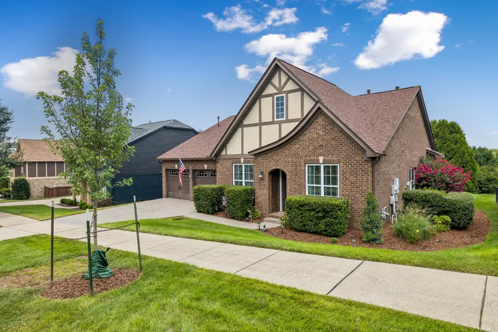 379 Alfred Ladd Rd E Franklin, TN 37064