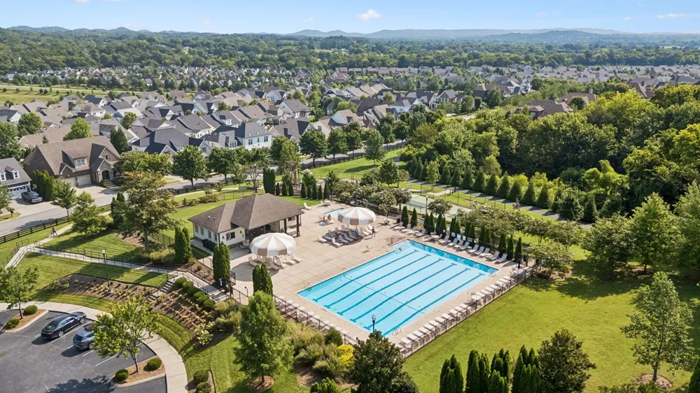 379 Alfred Ladd Rd E Franklin, TN 37064