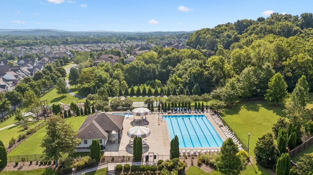 379 Alfred Ladd Rd E Franklin, TN 37064
