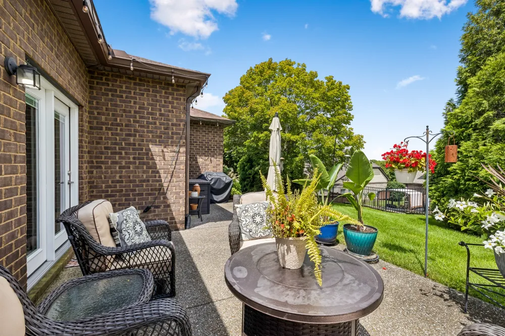 379 Alfred Ladd Rd E Franklin, TN 37064