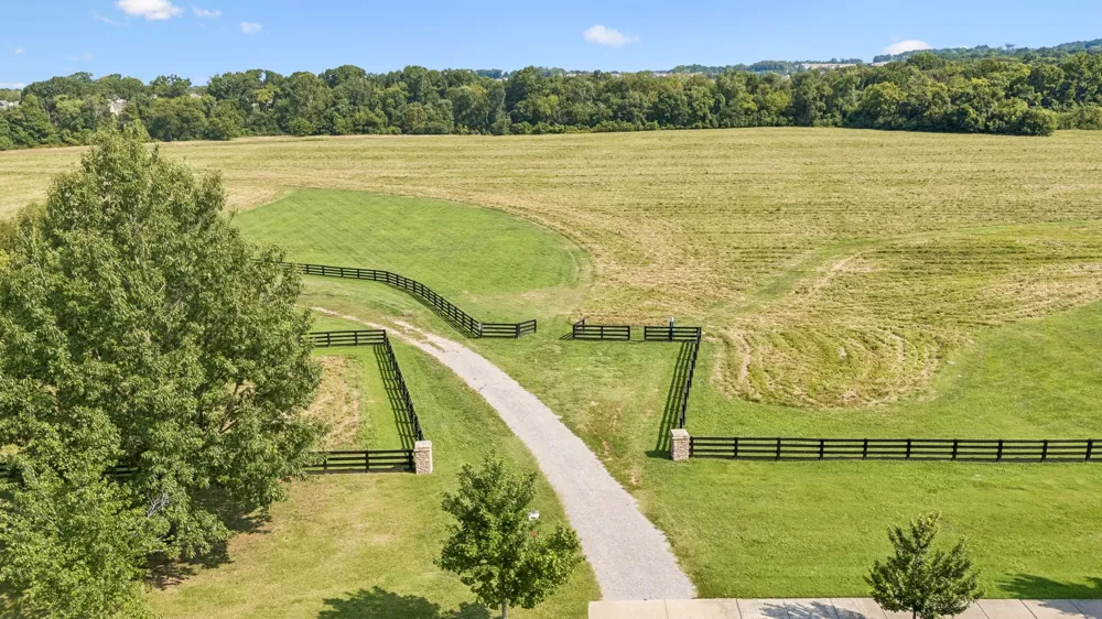 379 Alfred Ladd Rd E Franklin, TN 37064