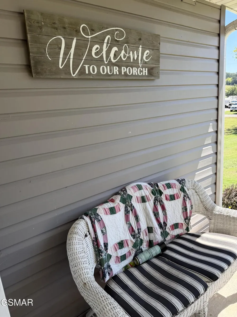 2812 Vicksburg Lane Strawberry Plains, TN 37871