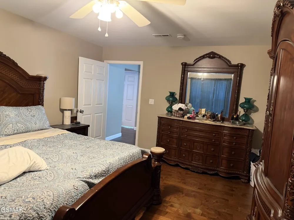 2812 Vicksburg Lane Strawberry Plains, TN 37871
