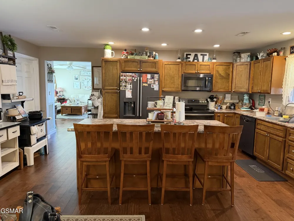 2812 Vicksburg Lane Strawberry Plains, TN 37871