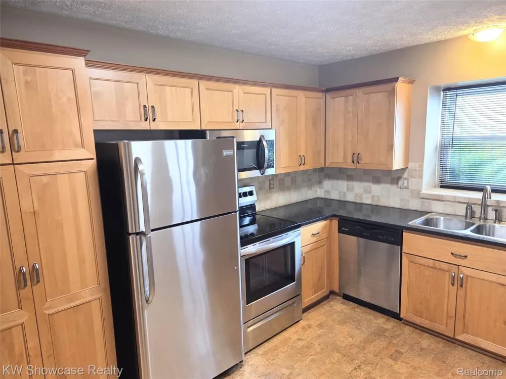 27860 Berrywood Lane #20 Farmington Hills City, MI 48334