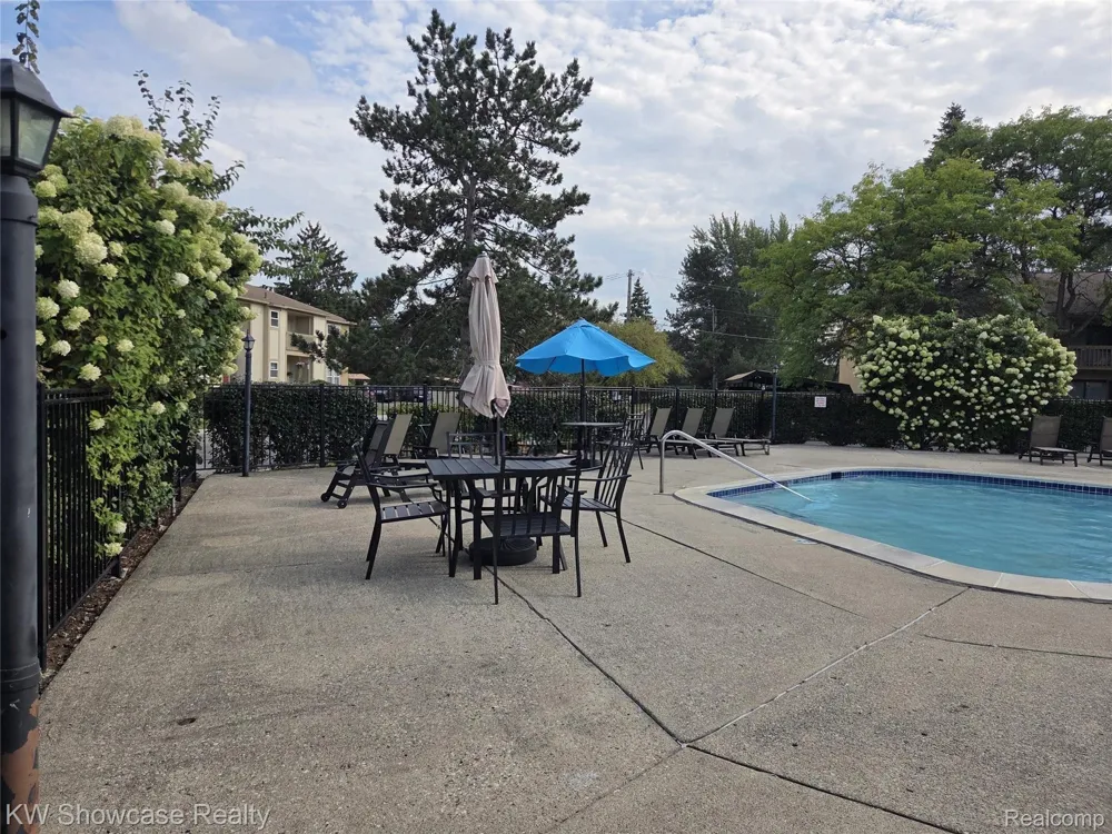 27860 Berrywood Lane #20 Farmington Hills City, MI 48334