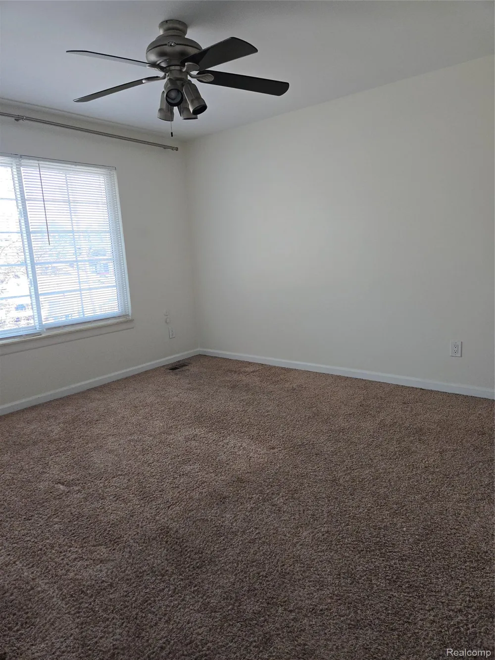 1160 Catalpa Drive Berkley City, MI 48072