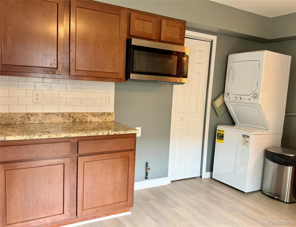 7903 Dudley Street Taylor City, MI 48180