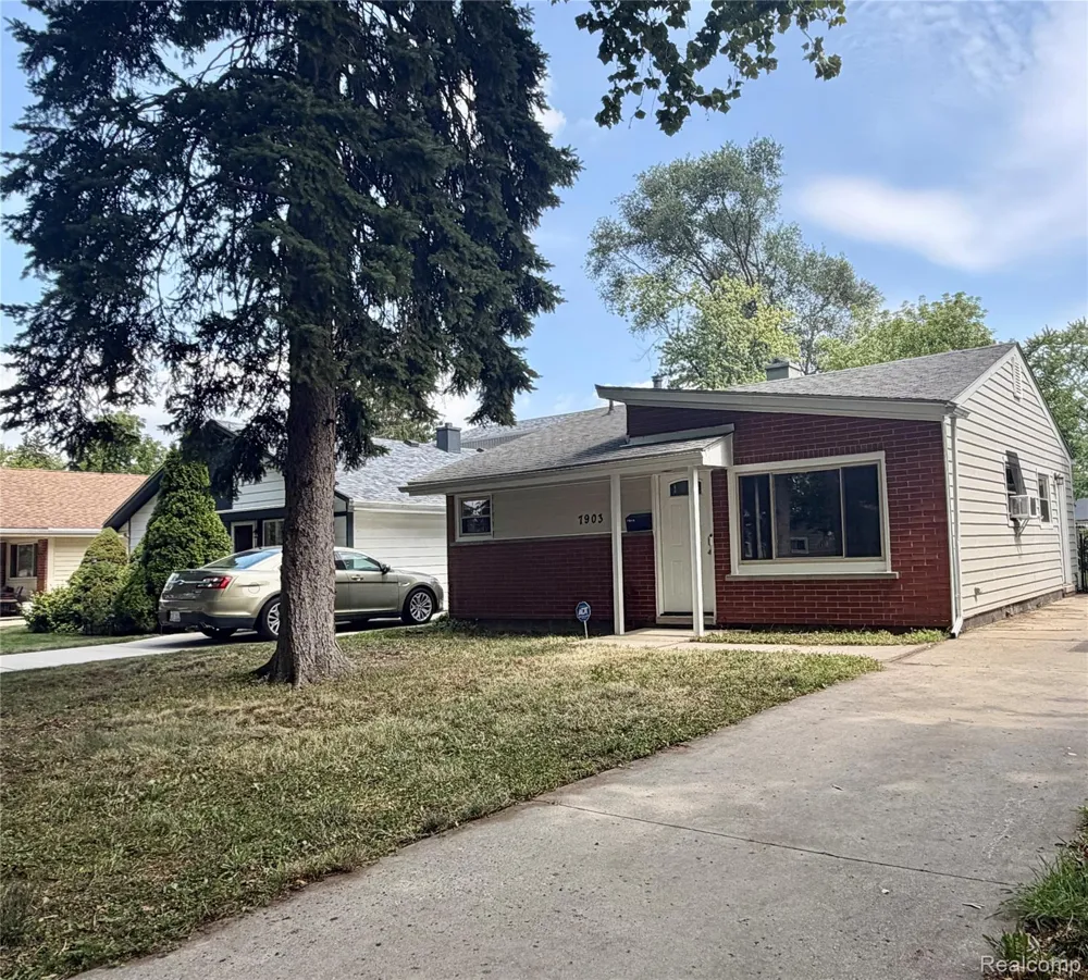 7903 Dudley Street Taylor City, MI 48180