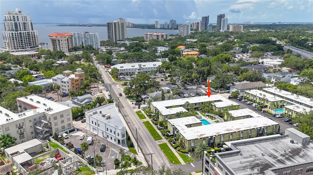 1301 S HOWARD AVENUE #B18 Tampa, FL 33606