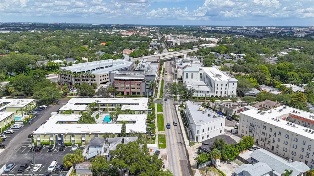 1301 S HOWARD AVENUE #B18 Tampa, FL 33606