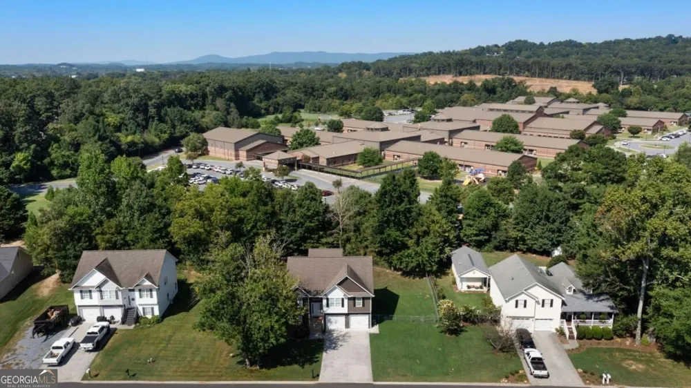 315 Wildwood CIR SE Calhoun, GA 30701