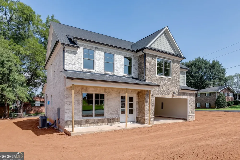 9 Stonehedge DR Buford, GA 30548