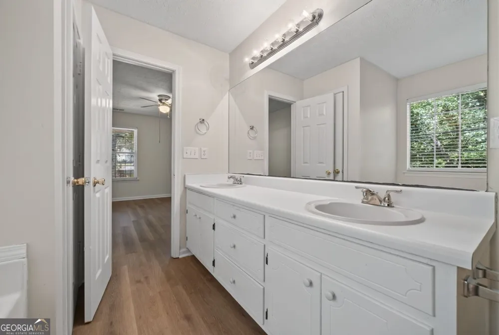 222 Deer Walk DR Winder, GA 30680