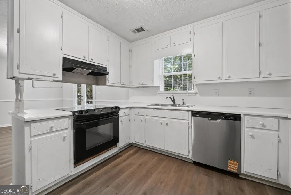 222 Deer Walk DR Winder, GA 30680