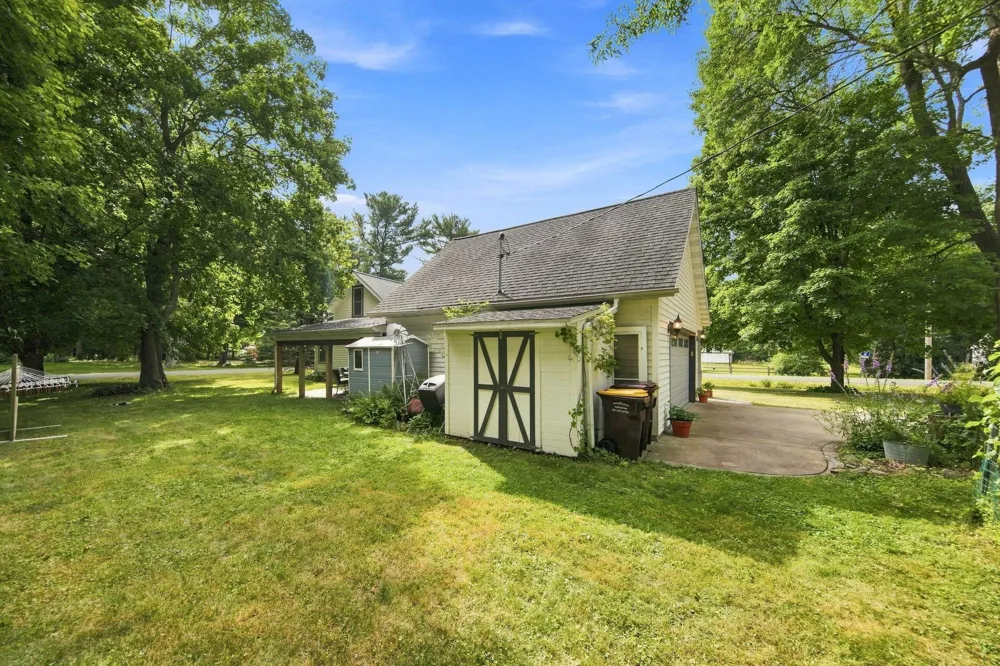406 Maple Street Taylors Falls, MN 55084