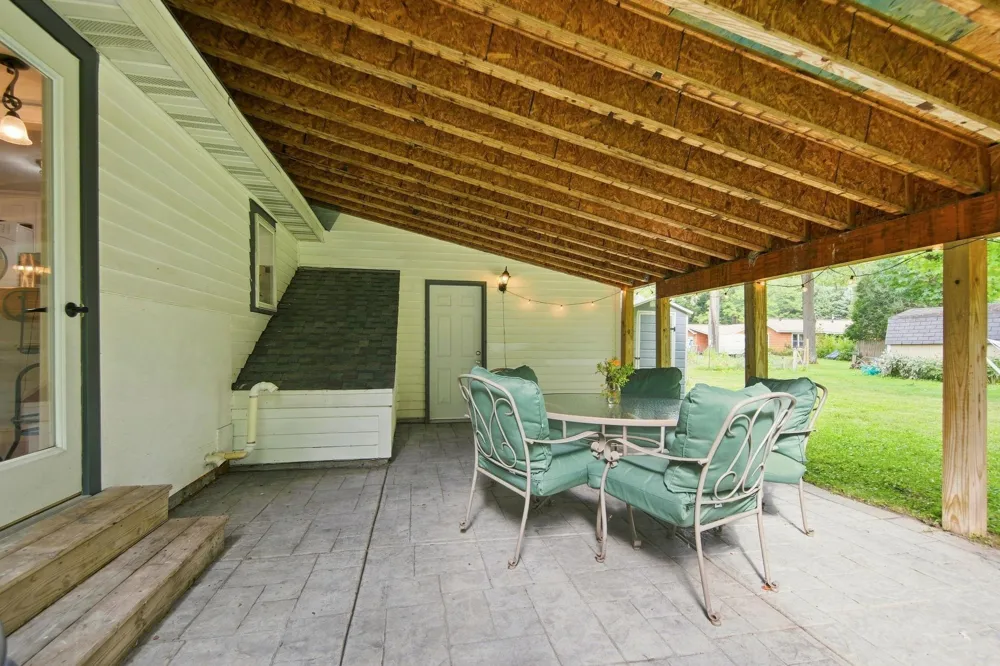 406 Maple Street Taylors Falls, MN 55084