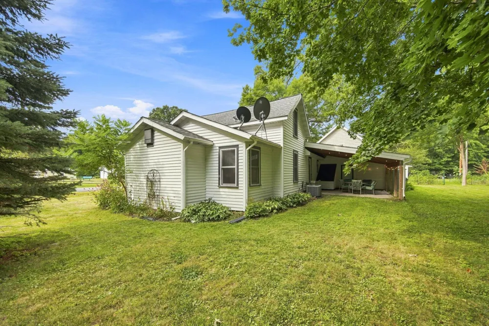 406 Maple Street Taylors Falls, MN 55084
