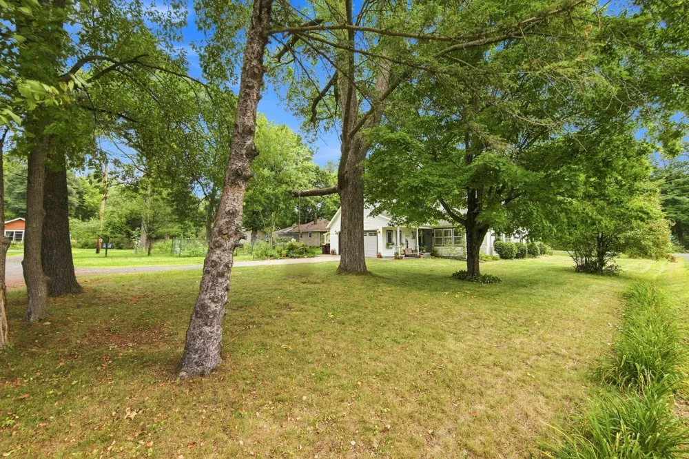 406 Maple Street Taylors Falls, MN 55084
