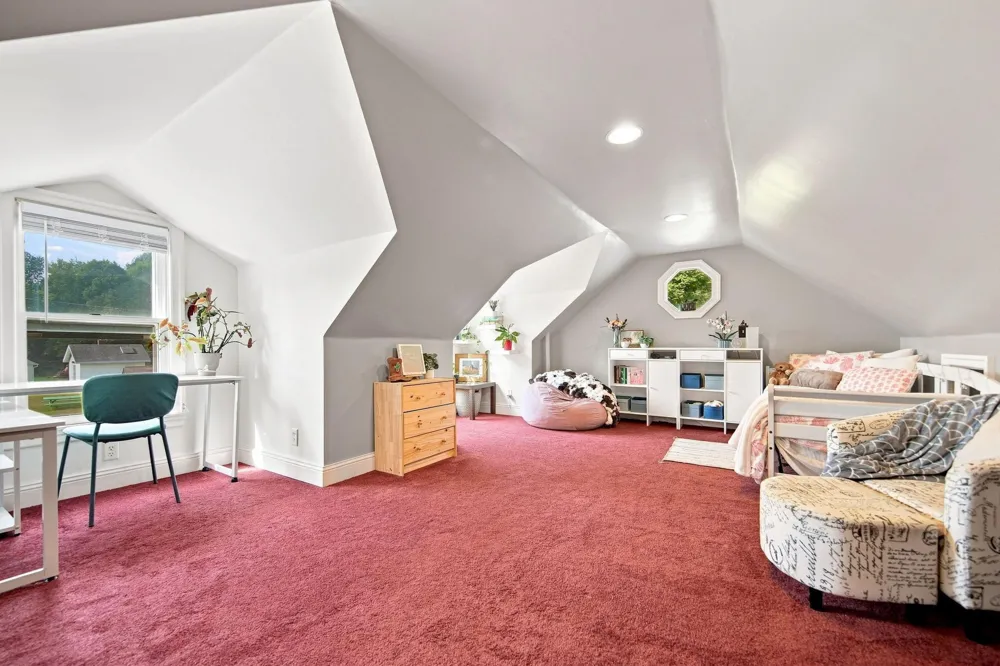 406 Maple Street Taylors Falls, MN 55084