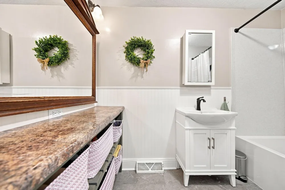 406 Maple Street Taylors Falls, MN 55084