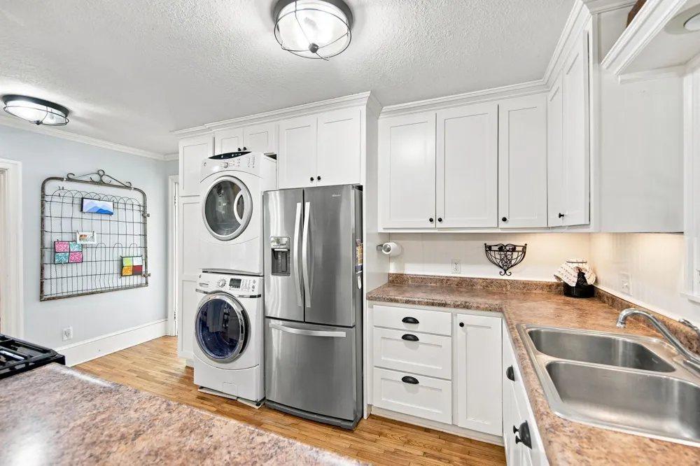 406 Maple Street Taylors Falls, MN 55084