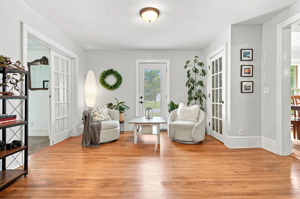406 Maple Street Taylors Falls, MN 55084