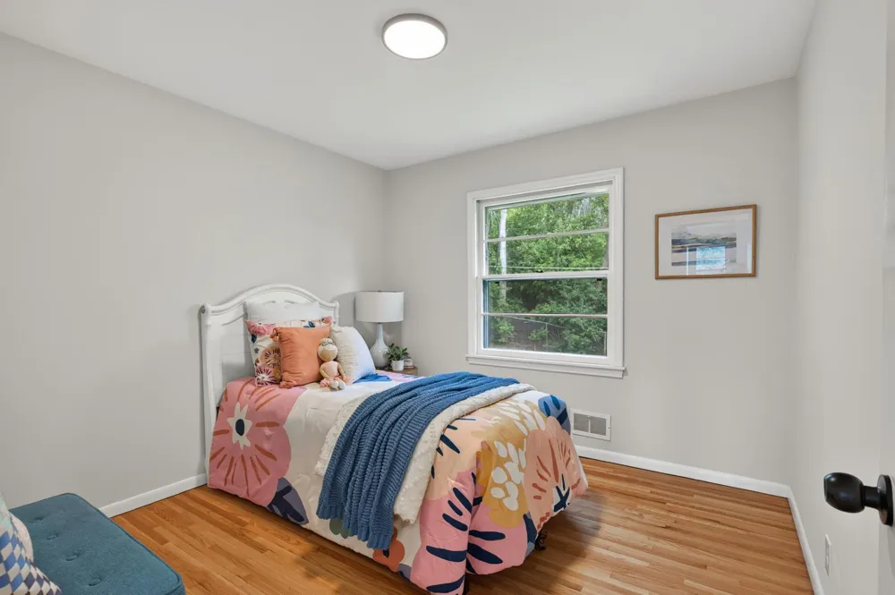1325 Flag Avenue S Saint Louis Park, MN 55426