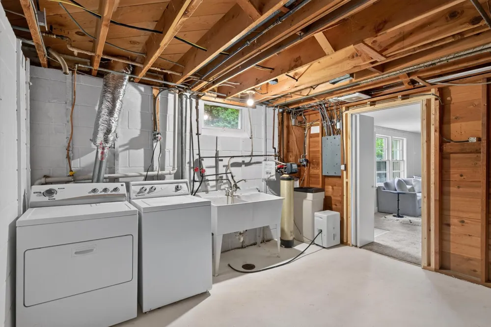 1325 Flag Avenue S Saint Louis Park, MN 55426