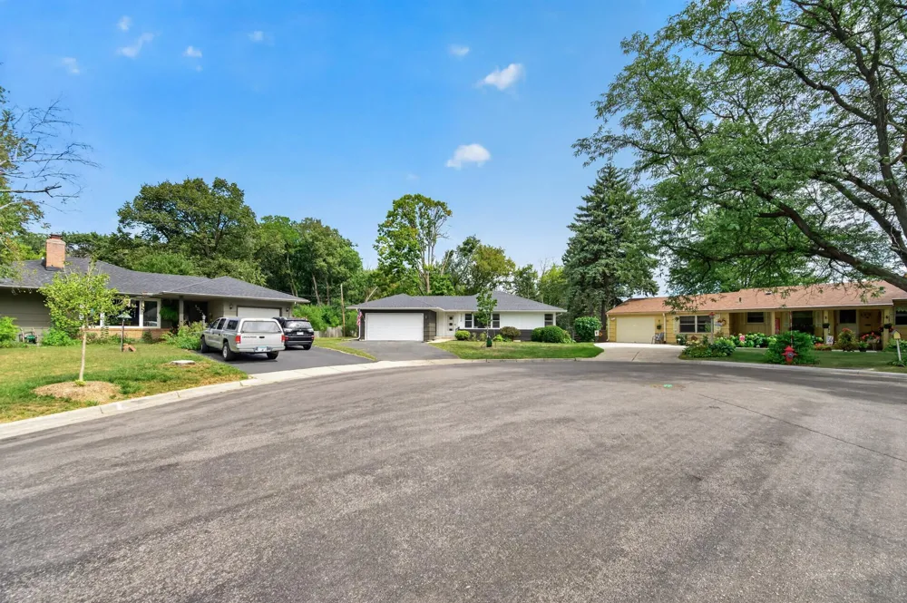 1325 Flag Avenue S Saint Louis Park, MN 55426