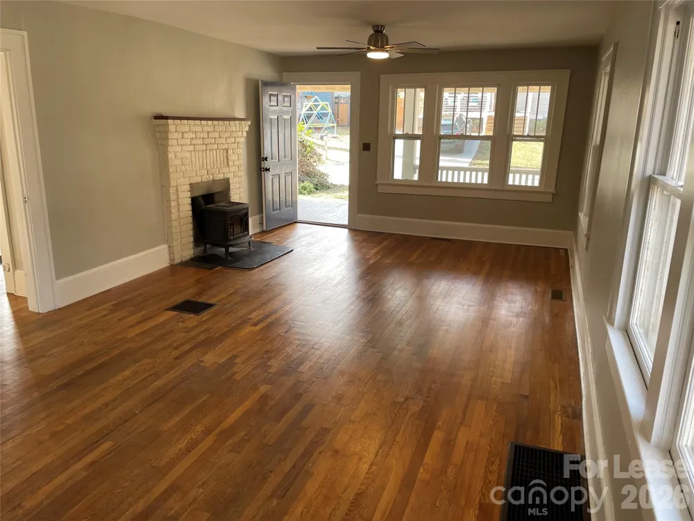 41 Blue Ridge Avenue Asheville, NC 28806