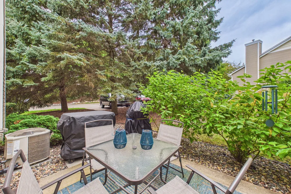 5965 Wedgewood Lane #55 Plymouth, MN 55446