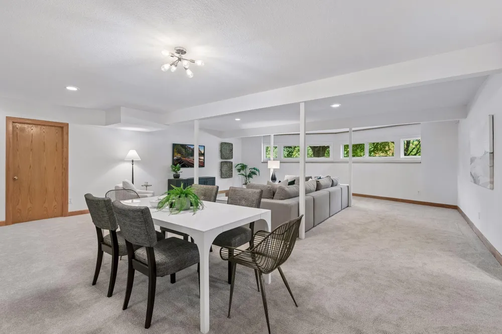 1728 Trail Road Mendota Heights, MN 55118