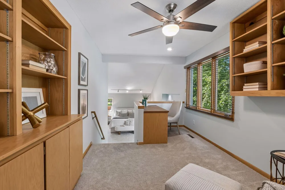 1728 Trail Road Mendota Heights, MN 55118