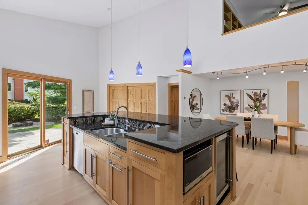 1728 Trail Road Mendota Heights, MN 55118