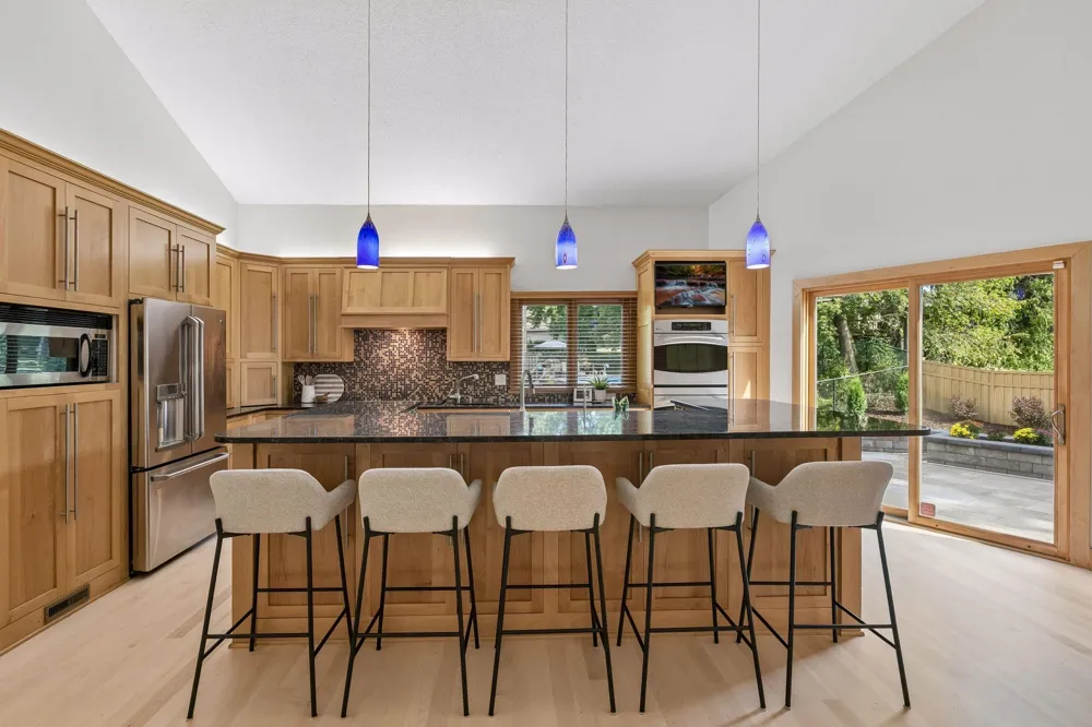 1728 Trail Road Mendota Heights, MN 55118