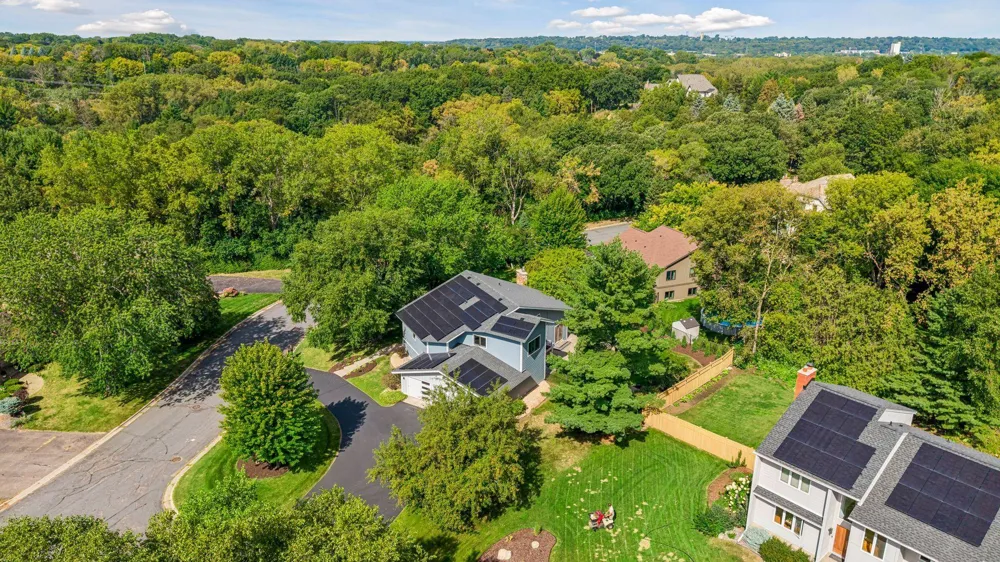 1728 Trail Road Mendota Heights, MN 55118