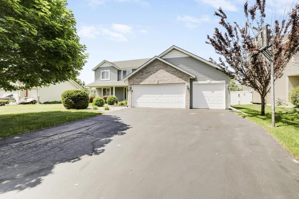 19951 Excelsior Lane Farmington, MN 55024