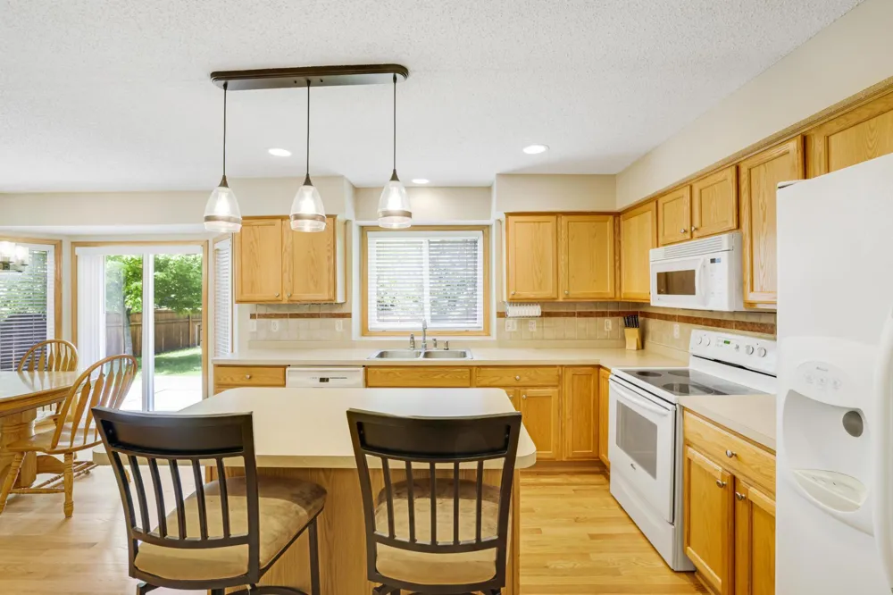 19951 Excelsior Lane Farmington, MN 55024