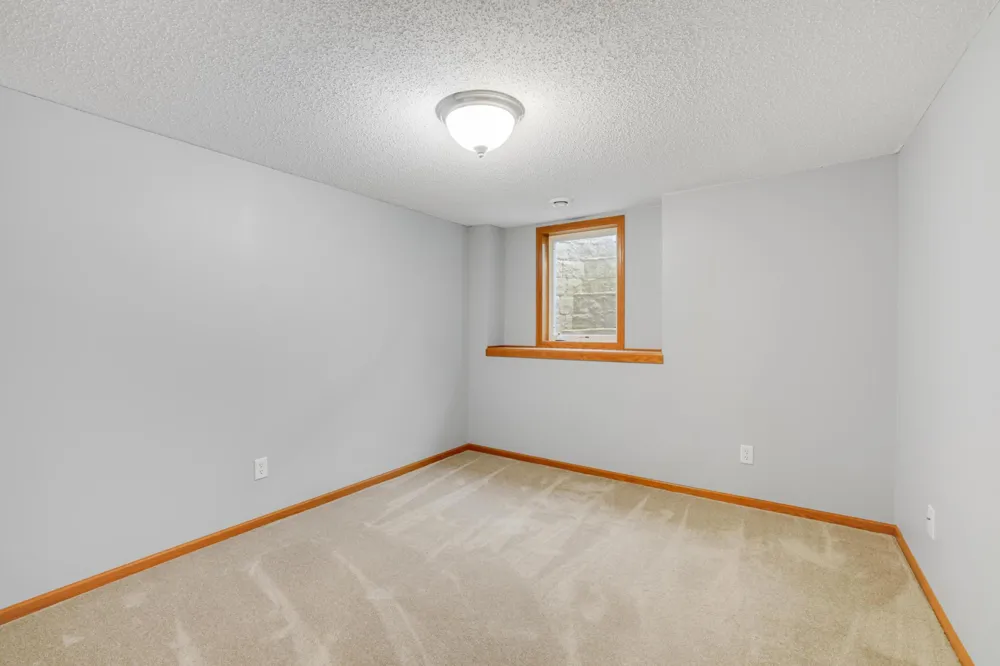 19951 Excelsior Lane Farmington, MN 55024