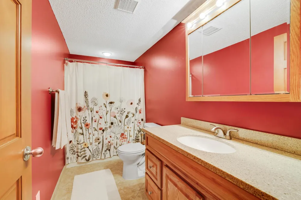 19951 Excelsior Lane Farmington, MN 55024