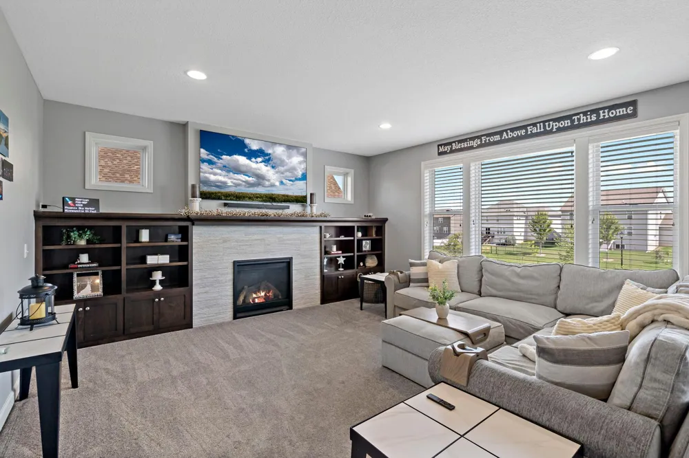 18838 Iden Avenue Lakeville, MN 55044
