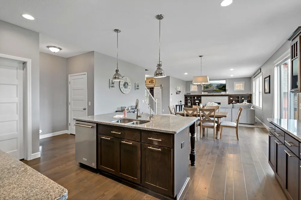 18838 Iden Avenue Lakeville, MN 55044