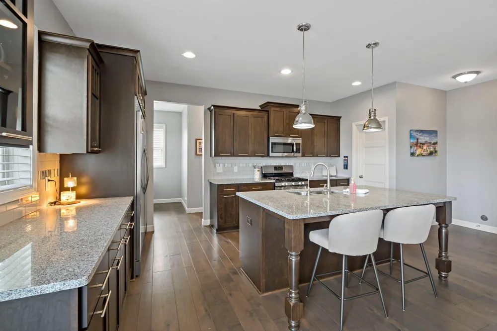 18838 Iden Avenue Lakeville, MN 55044