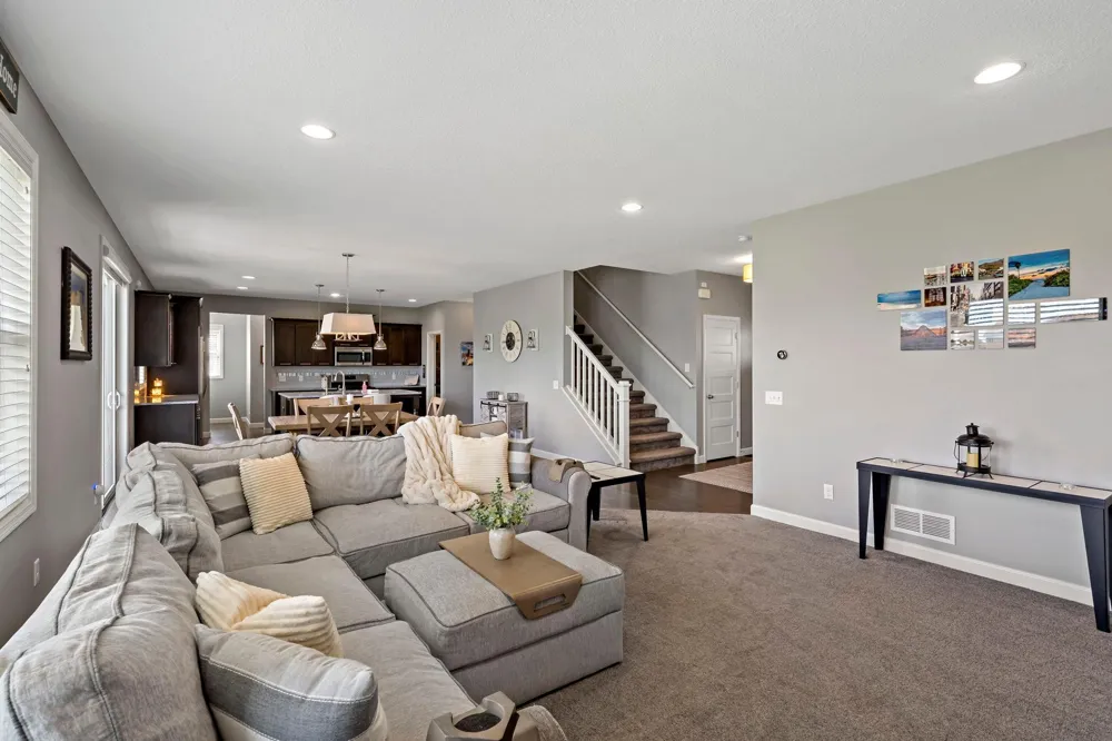 18838 Iden Avenue Lakeville, MN 55044