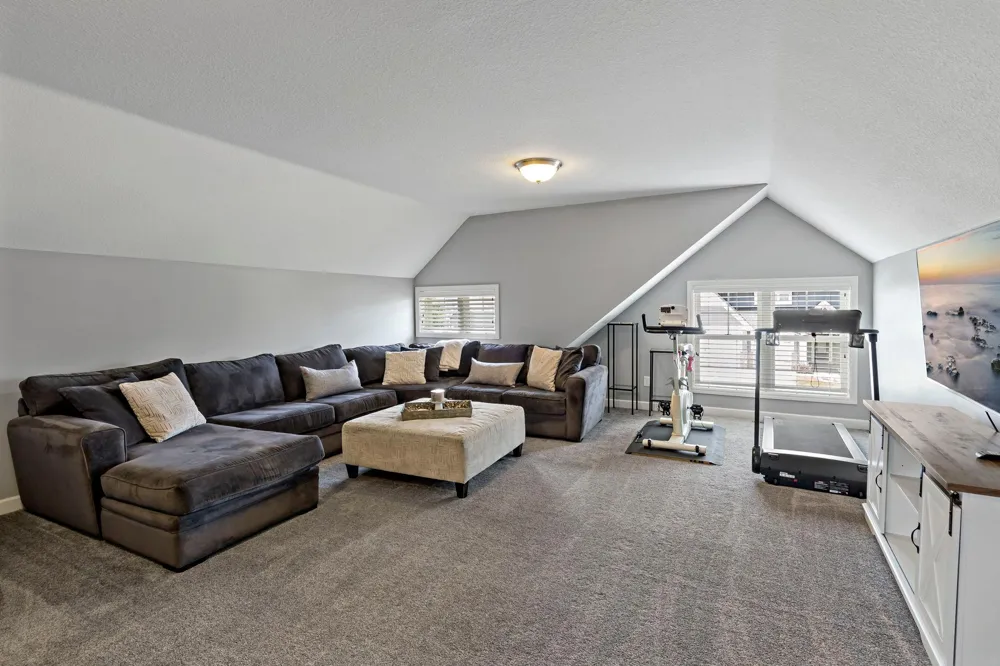 18838 Iden Avenue Lakeville, MN 55044