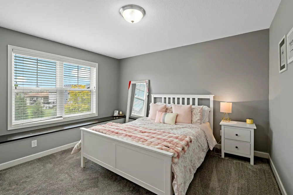 18838 Iden Avenue Lakeville, MN 55044