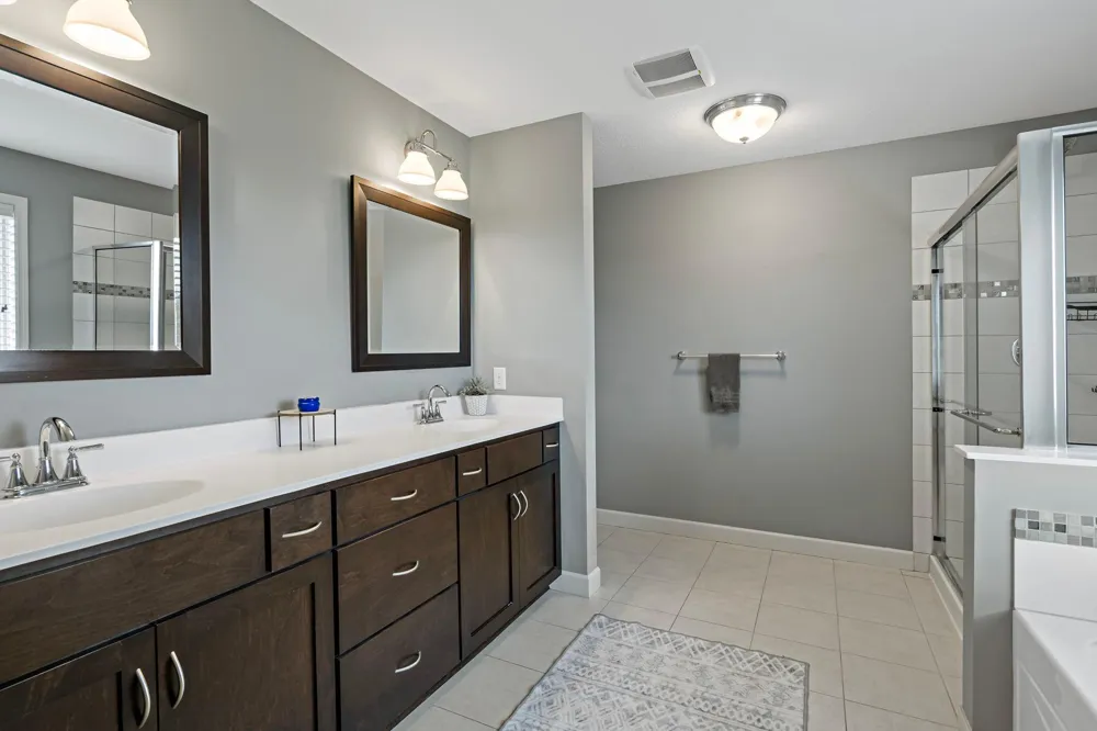 18838 Iden Avenue Lakeville, MN 55044